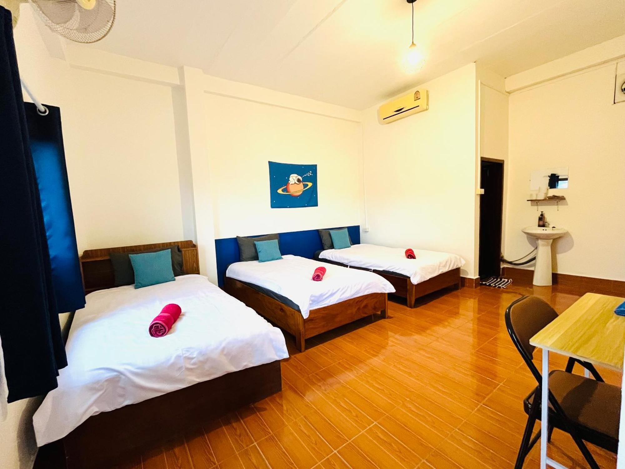 1 Min To Slow Boat Guesthouse Konekeo Esterno foto