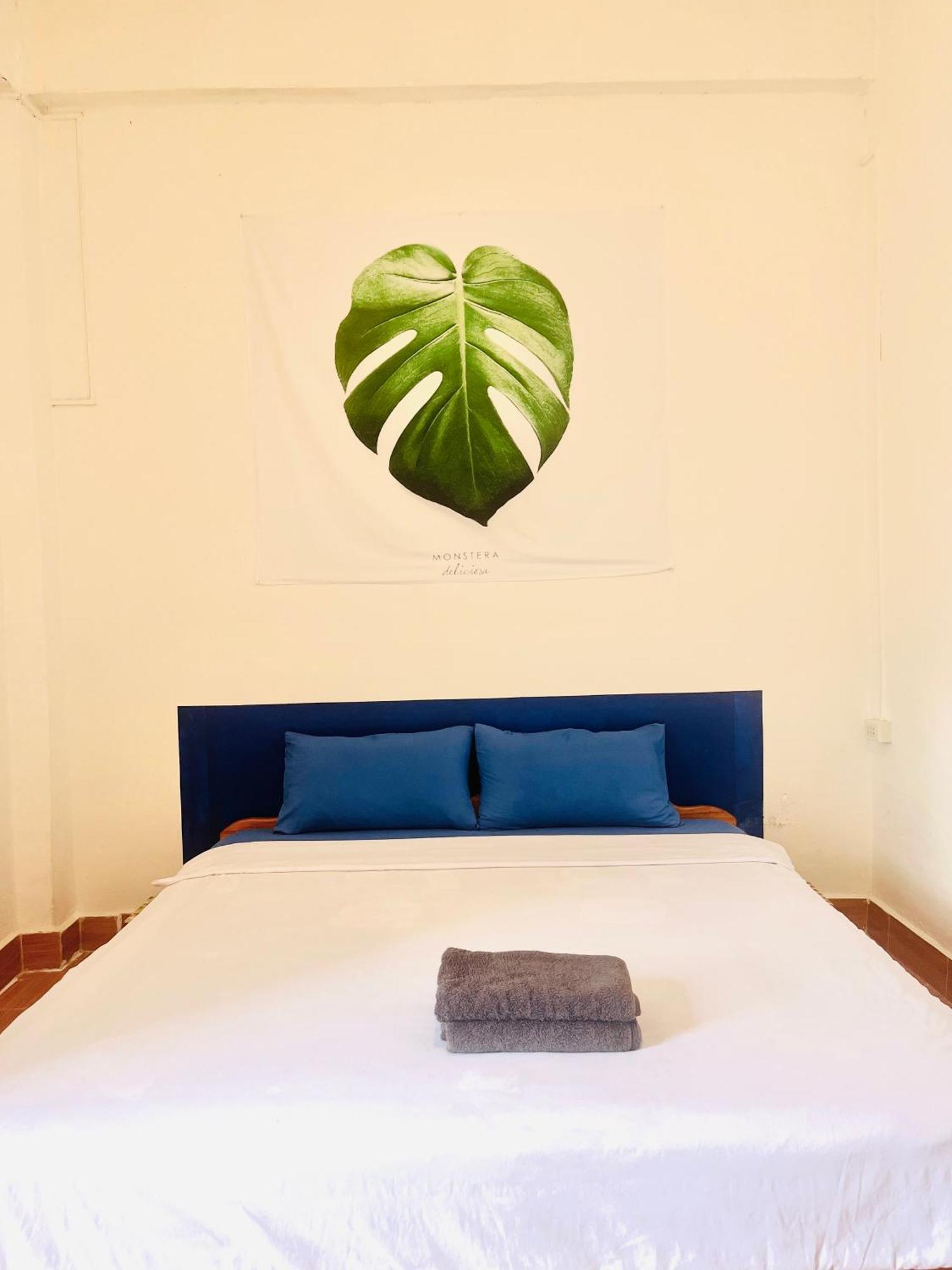 1 Min To Slow Boat Guesthouse Konekeo Esterno foto